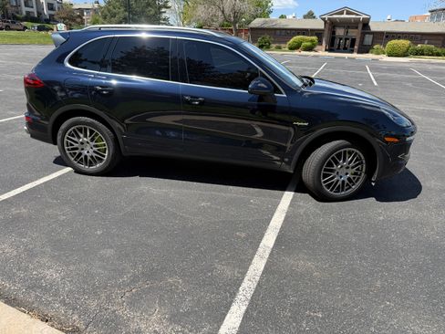 Used 2016 Porsche Cayenne S AWD/4WD image 6