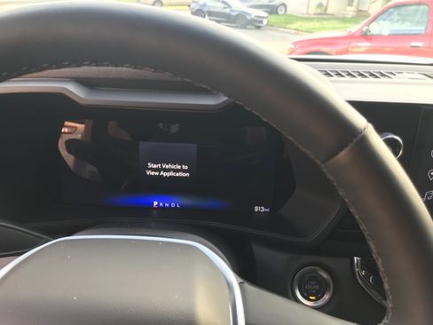 Used 2025 Chevrolet Colorado Trail Boss image 12