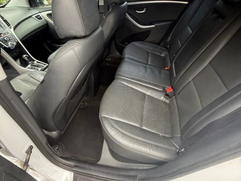 Used 2014 Hyundai Elantra GT w/ Option Group 02 FWD image 12