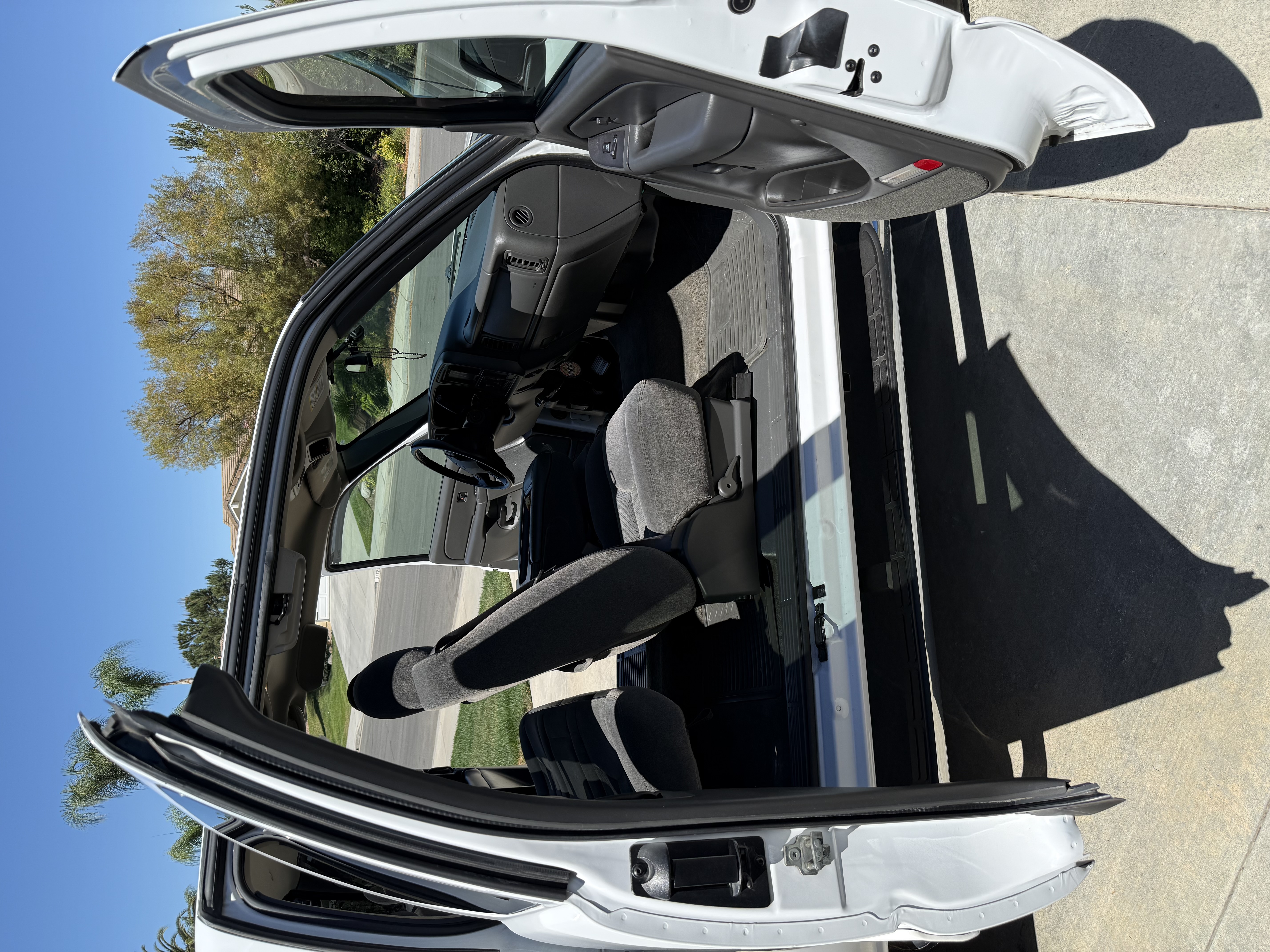 Used 2005 Chevrolet Silverado 2500 LS RWD image 12