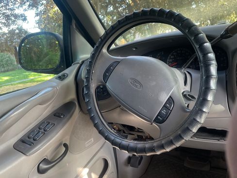 Used 1997 Ford Expedition 4WD image 15