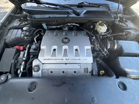 Used 2002 Cadillac De Ville DTS w/ Premium Equipment Pkg image 11