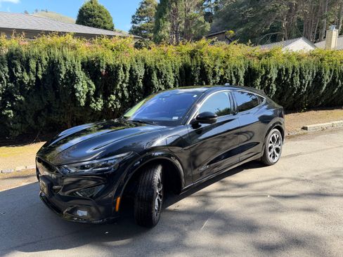 Used 2021 Ford Mustang Mach-E Premium image 1