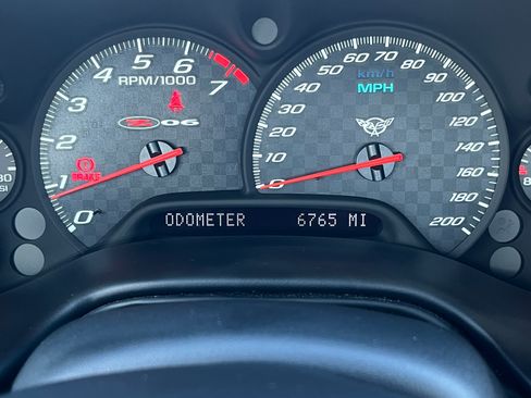 Used 2004 Chevrolet Corvette Z06 w/ Z06 Preferred Equipment Group RWD image 22