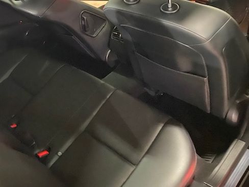 Used 2009 Mercedes-Benz C 300 4MATIC Sedan image 6