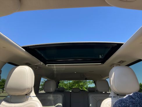 Used 2018 Lincoln Navigator Reserve w/ Technology Package AWD/4WD image 20