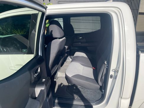 Used 2020 Toyota Tacoma TRD Sport image 17