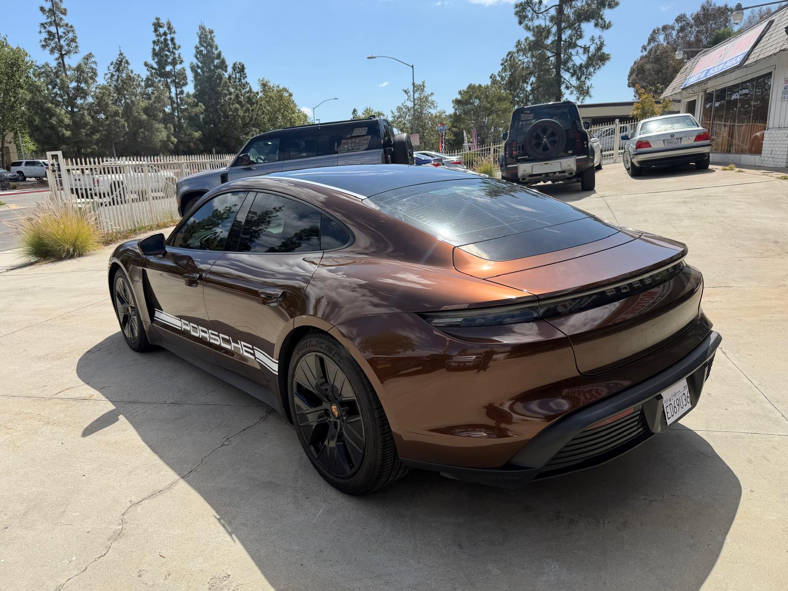 Used 2022 Porsche Taycan RWD image 10