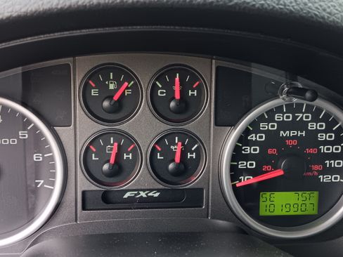 Used 2005 Ford F150 FX4 AWD/4WD image 1