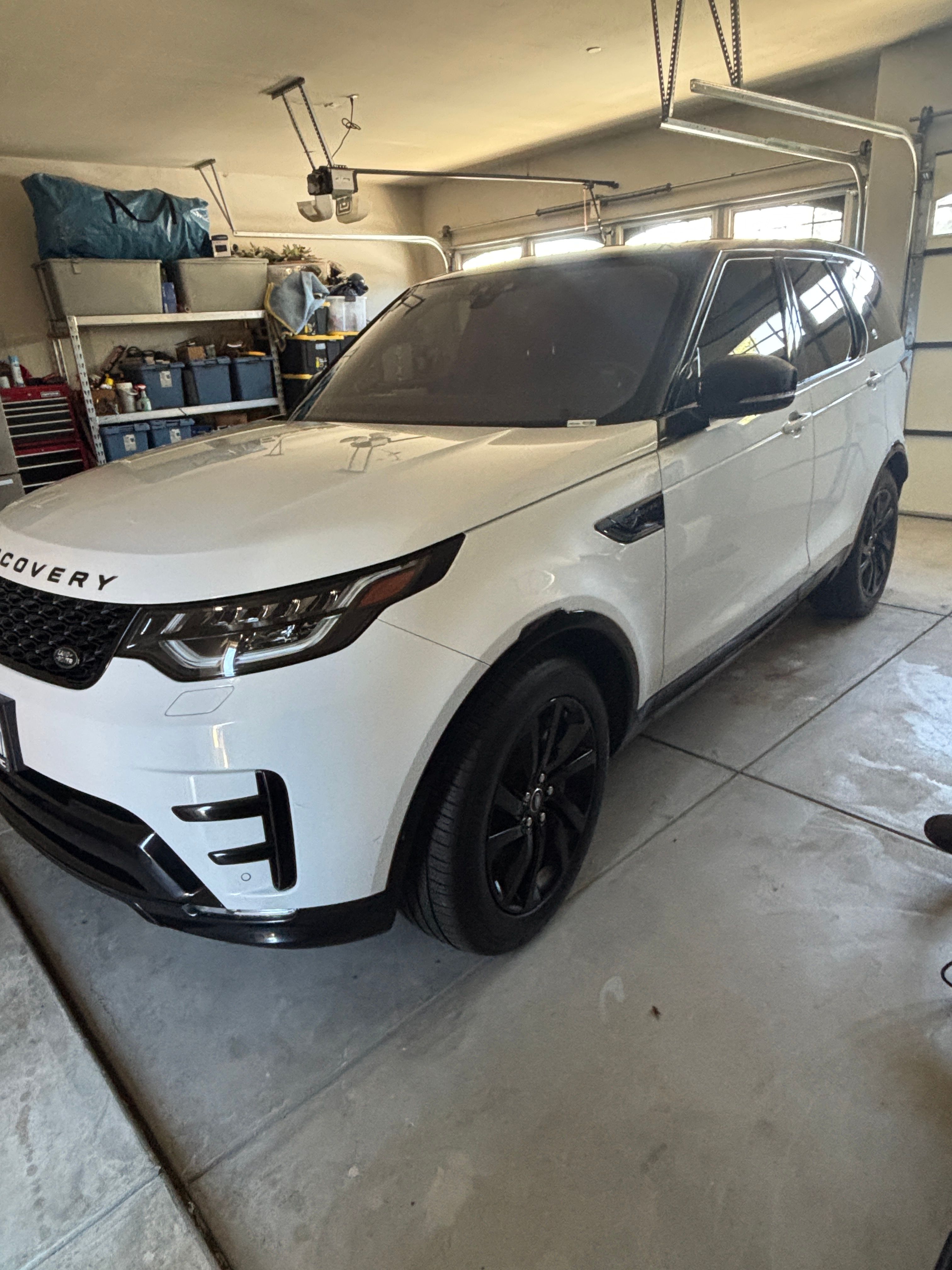 Used 2020 Land Rover Discovery Landmark AWD/4WD image 5
