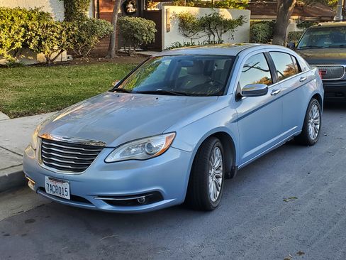 Used 2013 Chrysler 200 Limited w/ Sun/Sound Group image 1