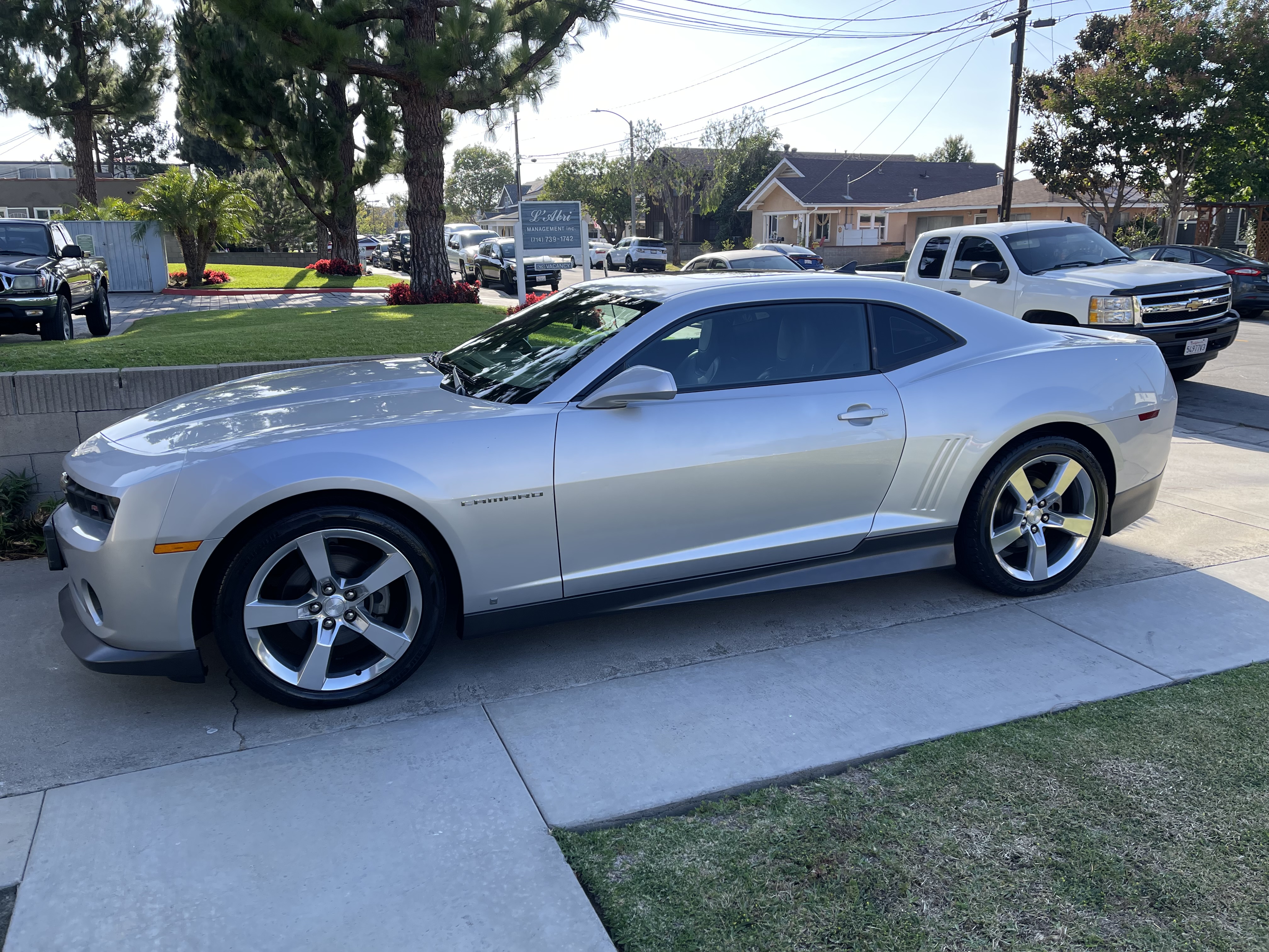Used 2010 Chevrolet Camaro LT w/ LPO, Ground Effects Package RWD image 1
