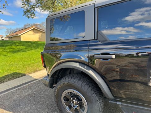 Used 2021 Ford Bronco Badlands image 11