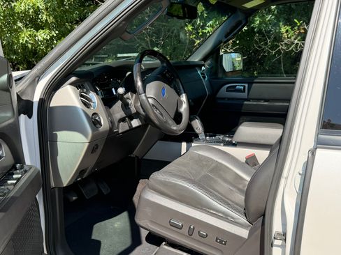 Used 2014 Ford Expedition EL Limited w/ Equipment Group 301A AWD/4WD image 14
