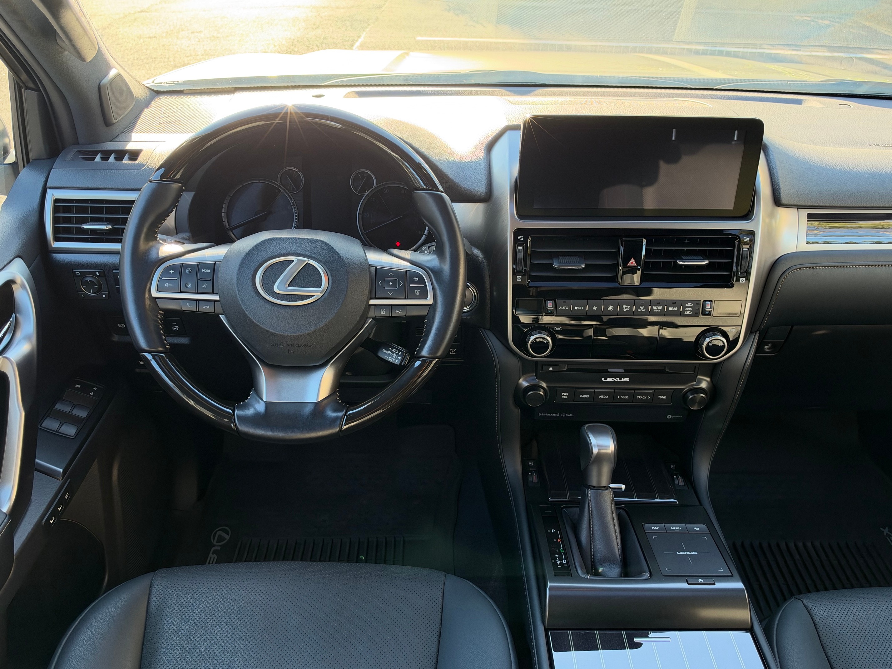Used 2022 Lexus GX 460 Premium w/ Premium Package AWD/4WD image 13