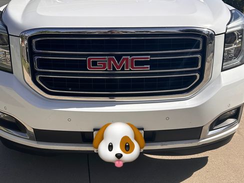 Used 2019 GMC Yukon XL SLT image 4