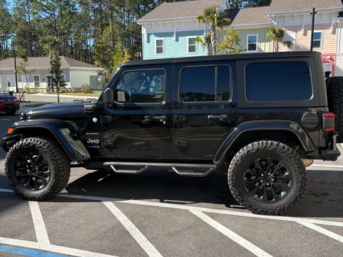 Used 2022 Jeep Wrangler Unlimited Sahara w/ Cold Weather Group image 1