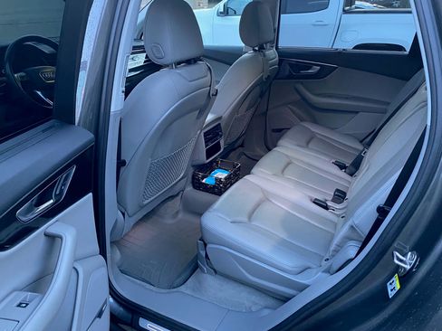 Used 2020 Audi Q7 3.0T Premium Plus w/ Premium Plus Package image 11