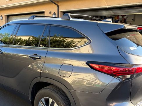 Used 2022 Toyota Highlander XLE image 15