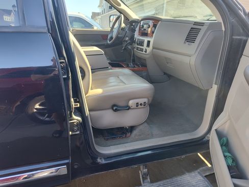 Used 2006 Dodge Ram 1500 Truck Laramie w/ Trailer Tow Group image 11