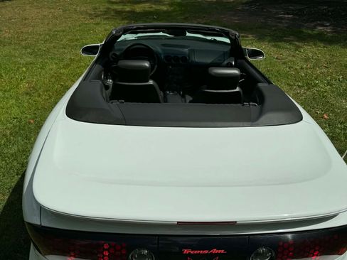 Used 2000 Pontiac Firebird Trans Am RWD image 8