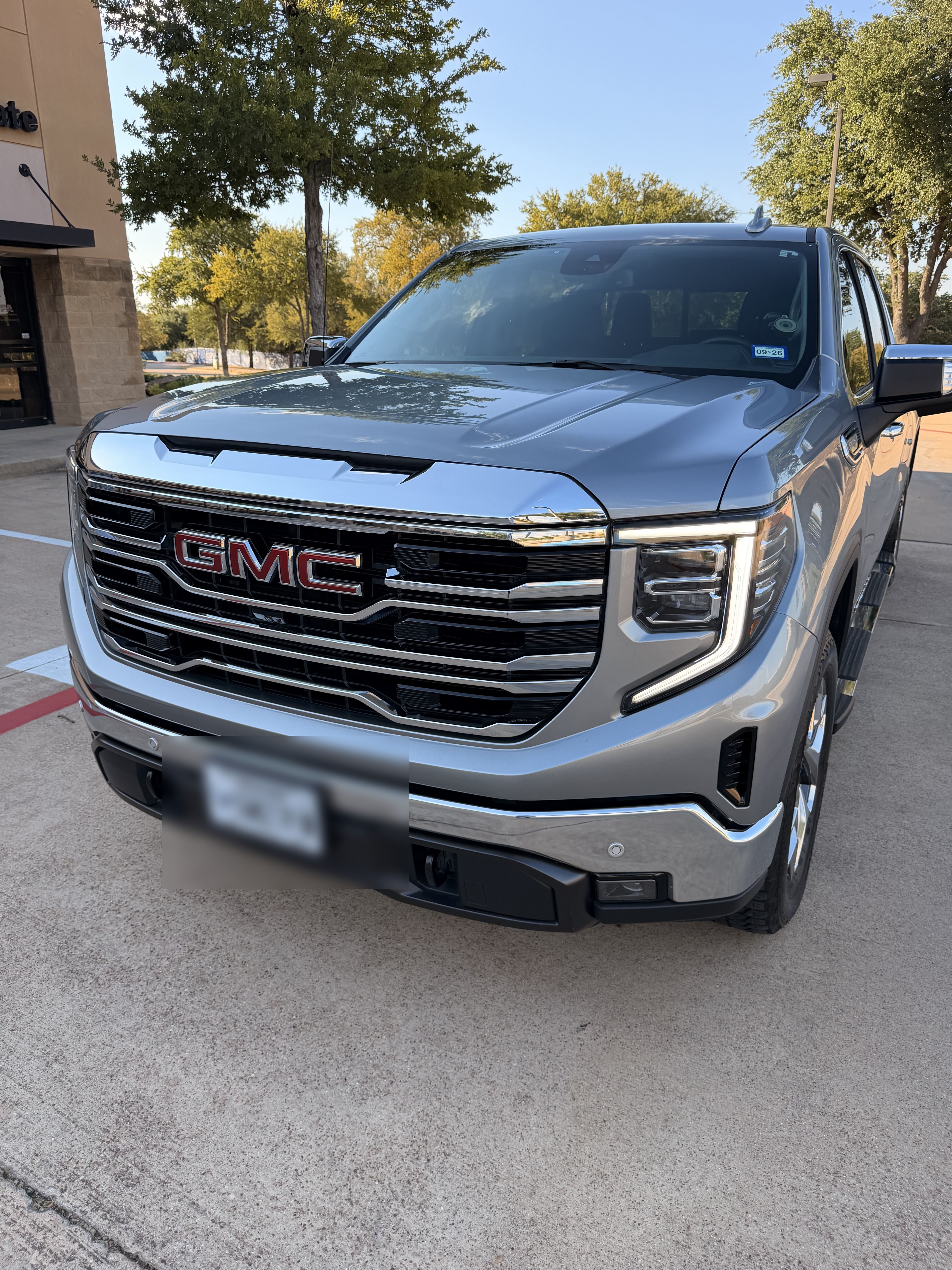 Used 2024 GMC Sierra 1500 SLT AWD/4WD image 6
