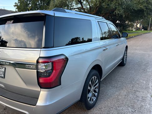 Used 2018 Ford Expedition Max Limited w/ Equipment Group 301A RWD image 8