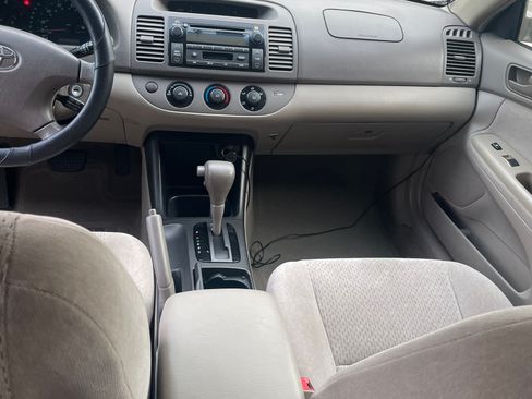 Used 2003 Toyota Camry LE image 9