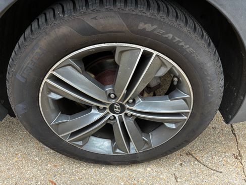 Used 2015 Hyundai Santa Fe Limited w/ Option Group 04 image 9