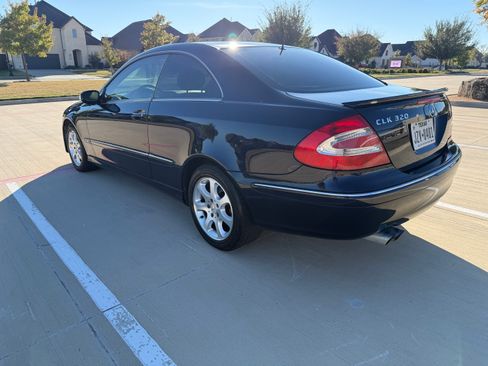 Used 2003 Mercedes-Benz CLK 320 Coupe image 4
