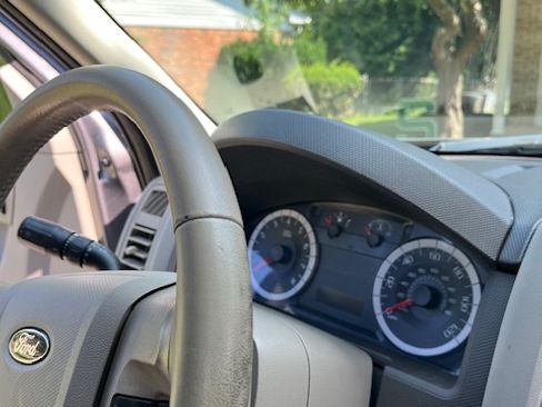 Used 2012 Ford Escape XLT FWD image 8