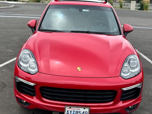 Used 2016 Porsche Cayenne AWD/4WD image 6