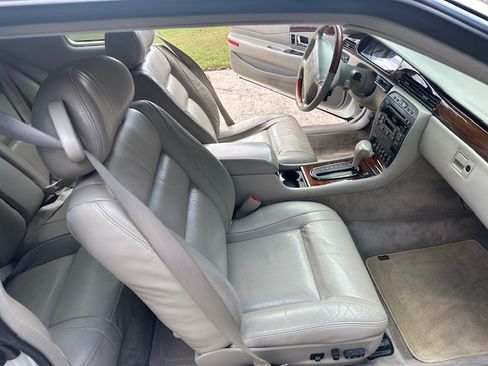 Used 2001 Cadillac Eldorado Touring image 17