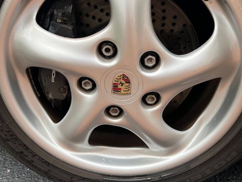 Used 1999 Porsche 911 Cabriolet image 10
