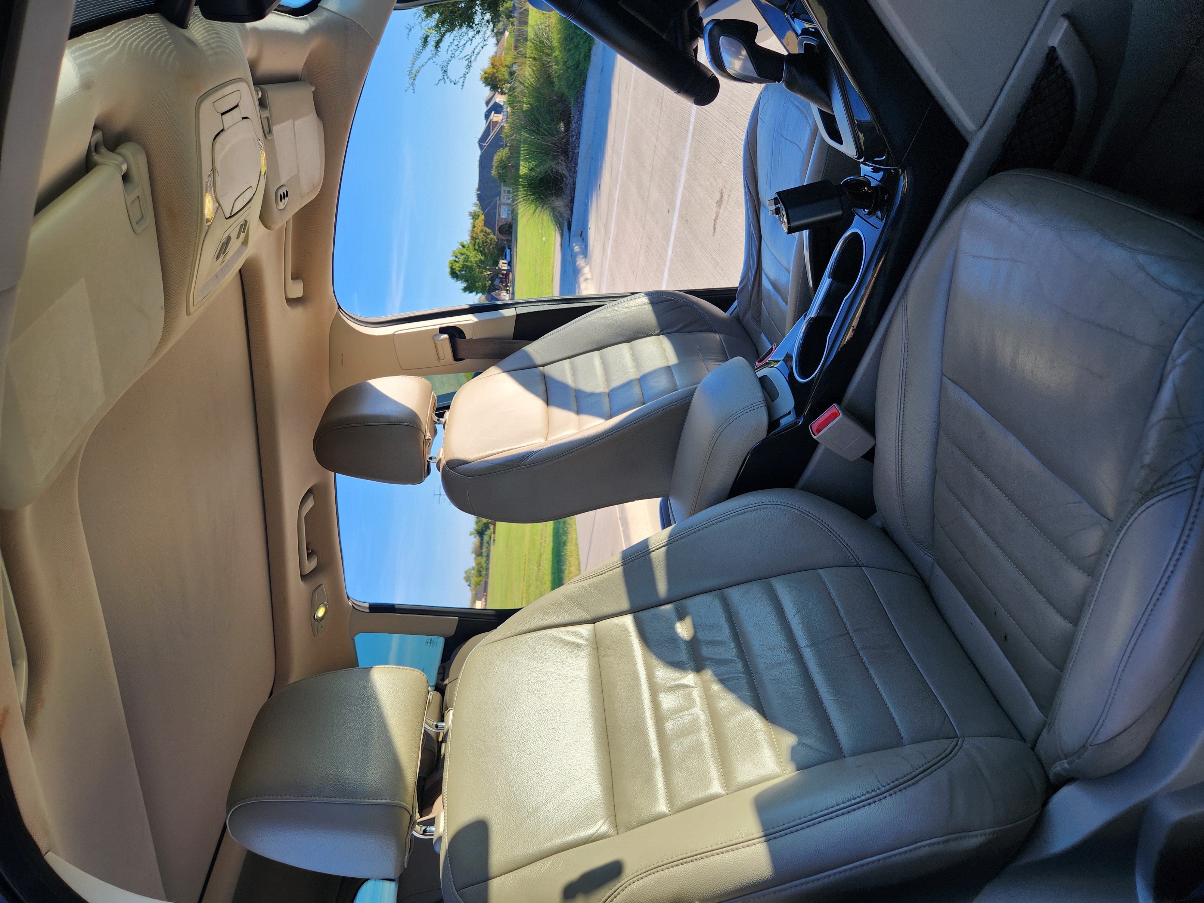 Used 2016 Ford Escape Titanium w/ Equipment Group 301A FWD image 6
