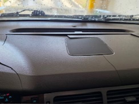 Used 2014 Chevrolet Tahoe LTZ image 9