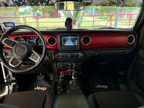 Used 2021 Jeep Wrangler Unlimited Rubicon w/ Safety Group AWD/4WD image 14