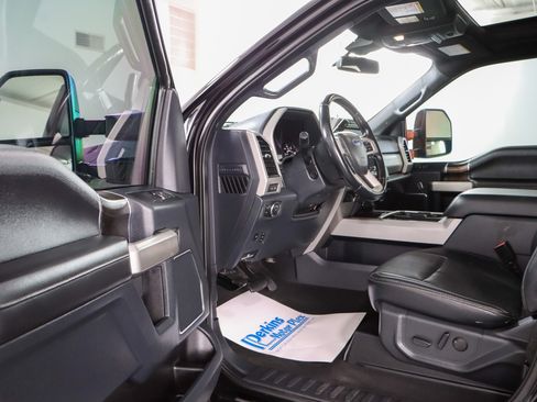 Used 2022 Ford F250 Lariat w/ Black Appearance Pkg AWD/4WD image 20
