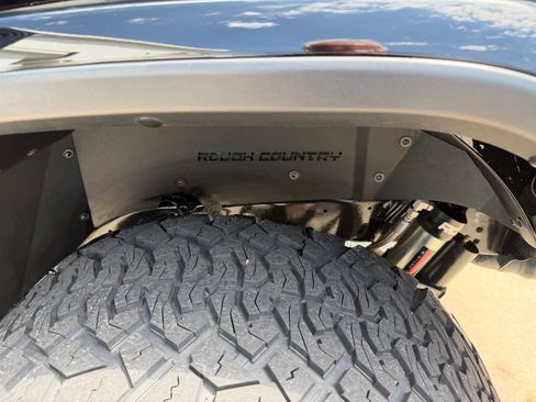 Used 2023 Jeep Wrangler Unlimited Rubicon w/ LED Lighting Group AWD/4WD image 22