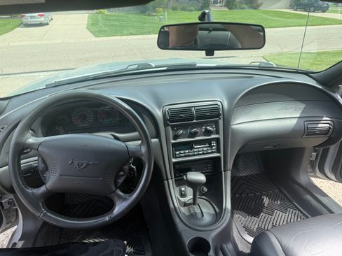 Used 2000 Ford Mustang GT RWD image 10