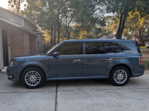 Used 2019 Ford Flex SEL w/ Equipment Group 202A image 2