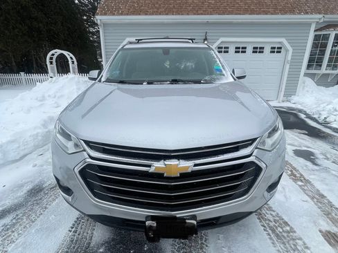 Used 2019 Chevrolet Traverse LT image 1