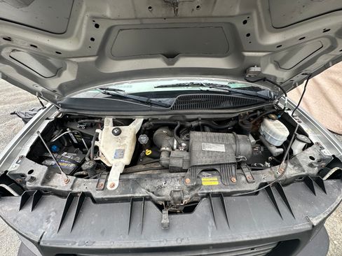 Used 2010 GMC Savana 1500 AWD image 13