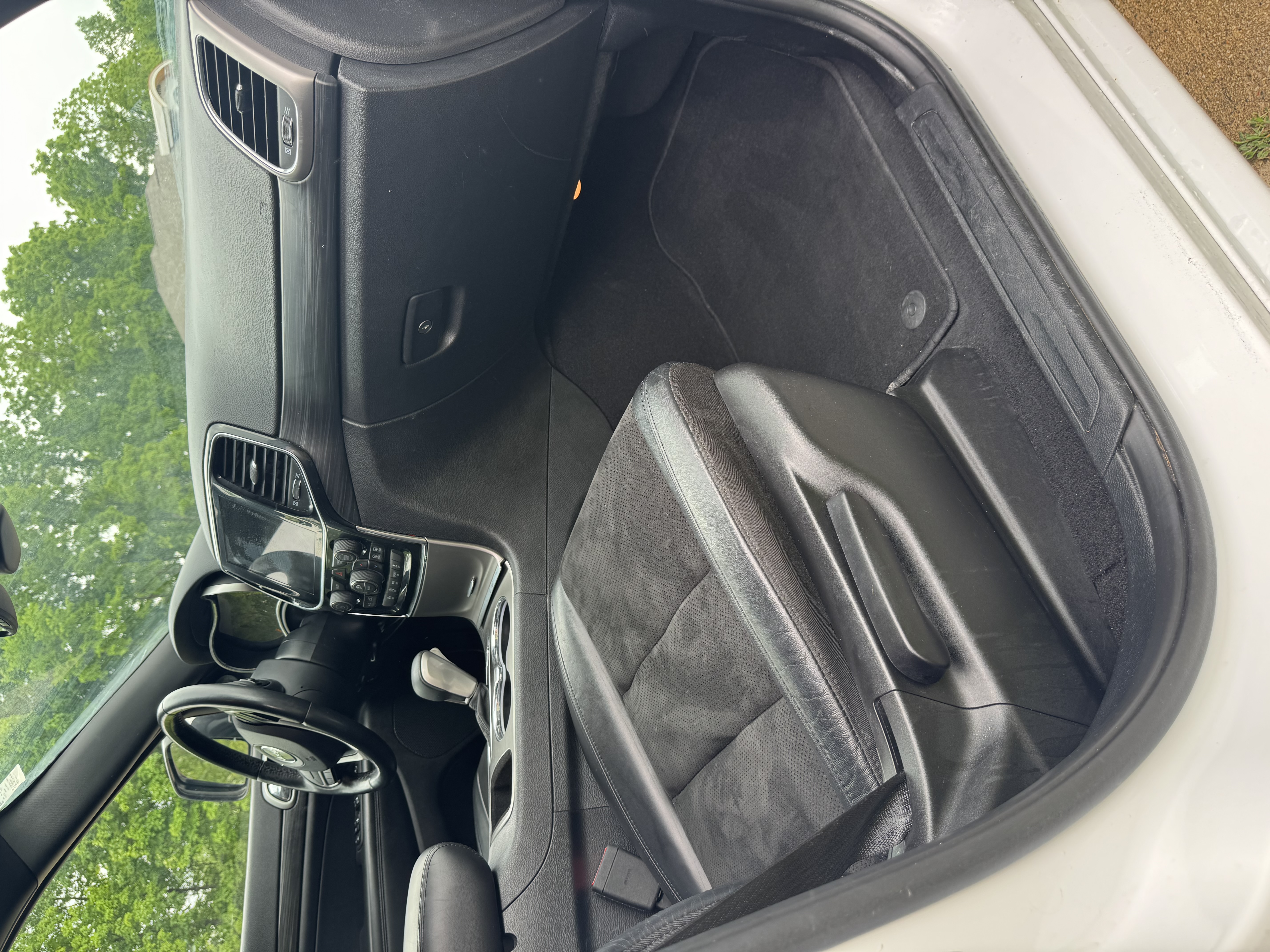 Used 2019 Jeep Grand Cherokee Altitude AWD/4WD image 16