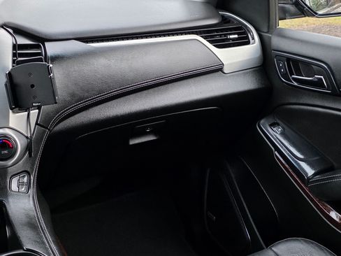 Used 2018 GMC Yukon SLT image 24