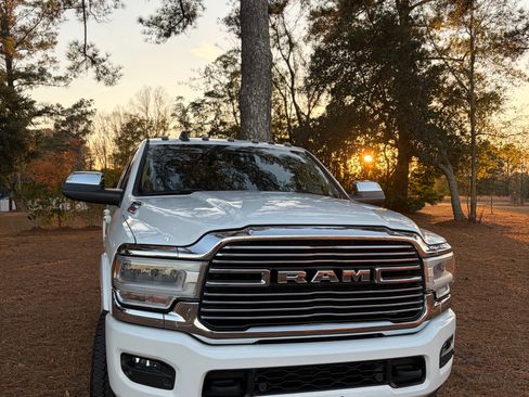 Used 2020 RAM 2500 Laramie image 5