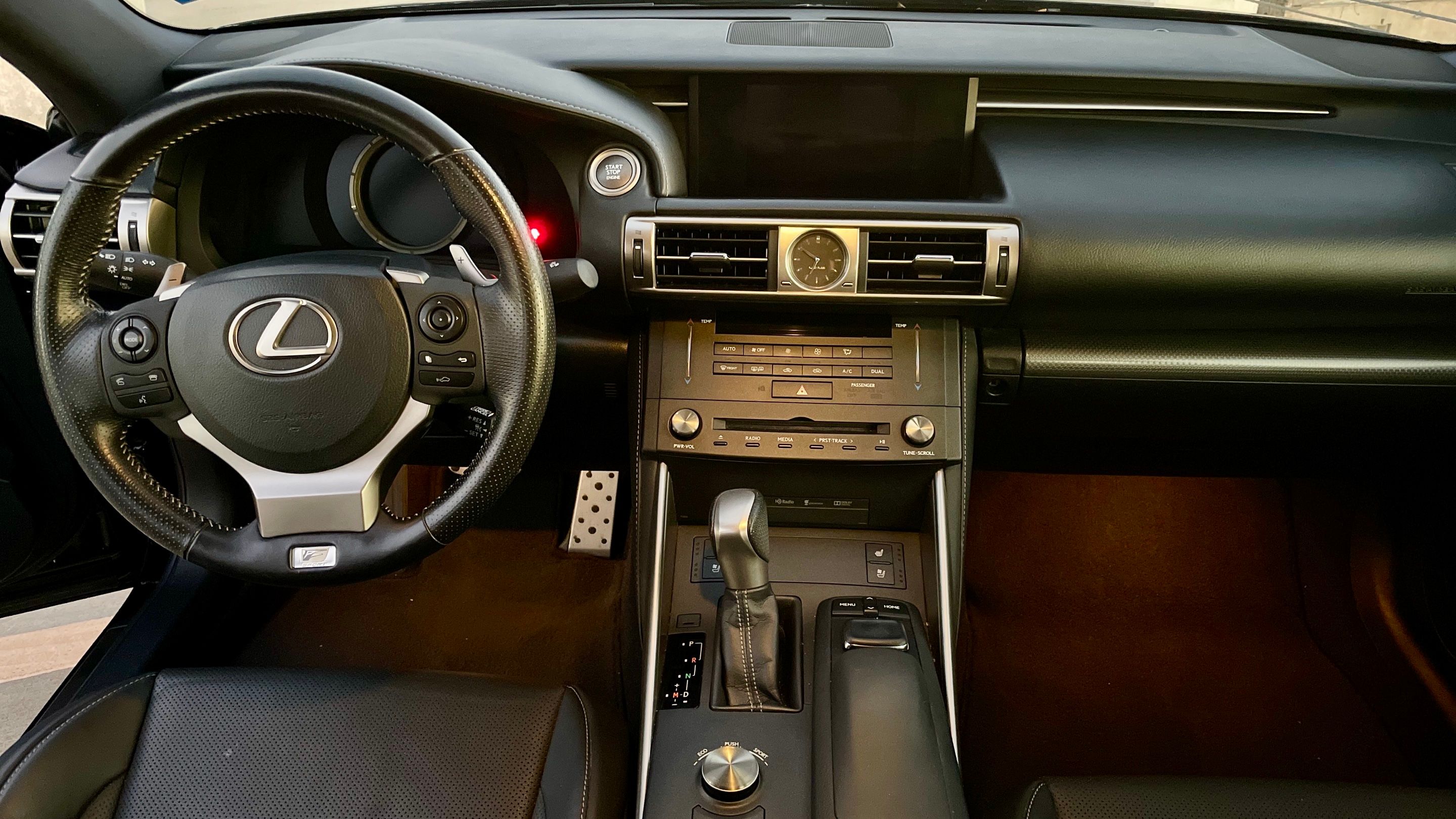 Used 2016 Lexus IS 200t w/ F Sport Package RWD image 10