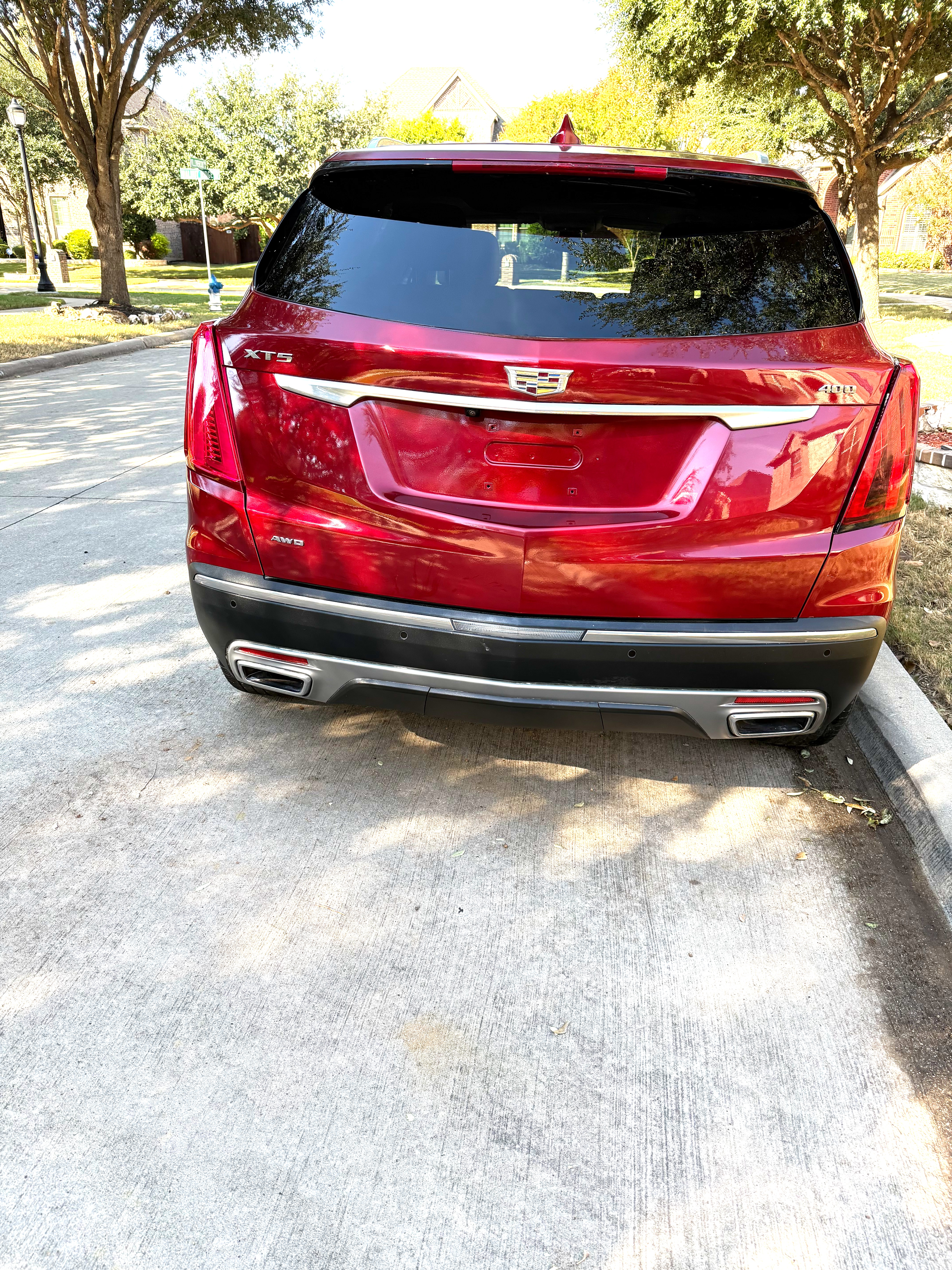Used 2020 Cadillac XT5 Premium Luxury AWD/4WD image 2