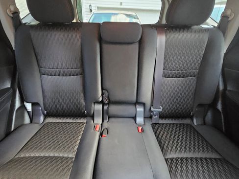 Used 2018 Nissan Rogue SV FWD image 15