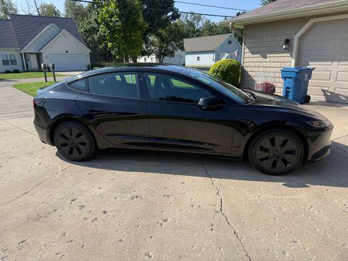 Used 2026 Tesla Model 3 AWD/4WD image 11